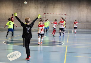 熊猫体育网页版-四国蝶泳转身用时差距仅0.07秒，蝶泳转身动作